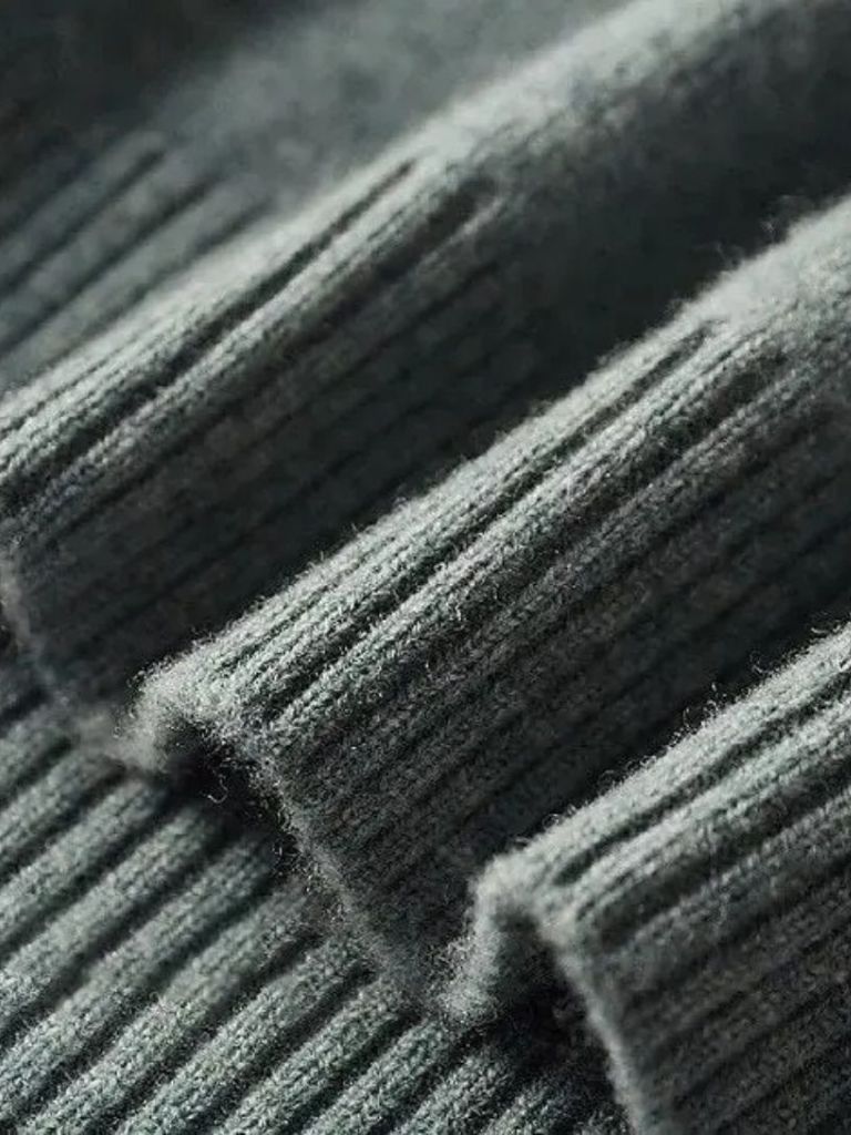 100% Merino Wool Turtleneck Sweater - North & Row