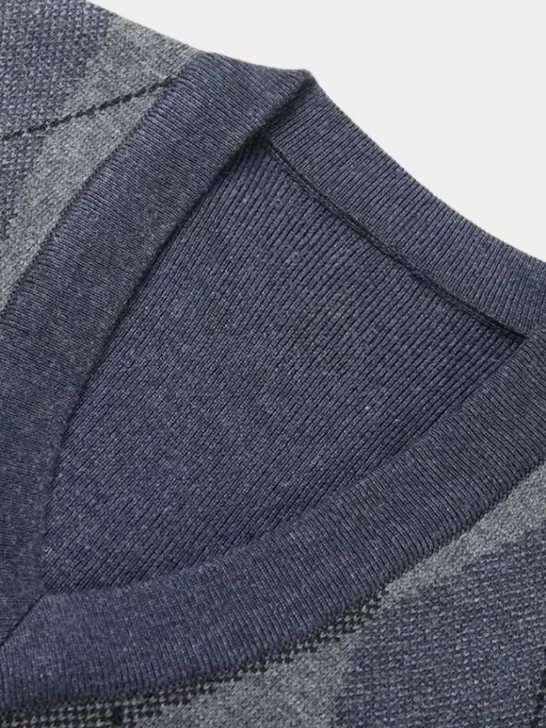 Academic Essential Knit Vest - North & Row
