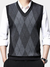 Academic Essential Knit Vest - North & Row