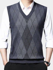 Academic Essential Knit Vest - North & Row