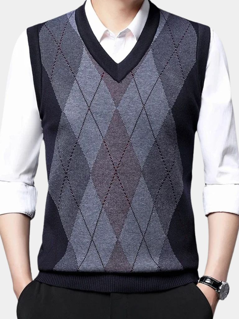 Academic Essential Knit Vest - North & Row