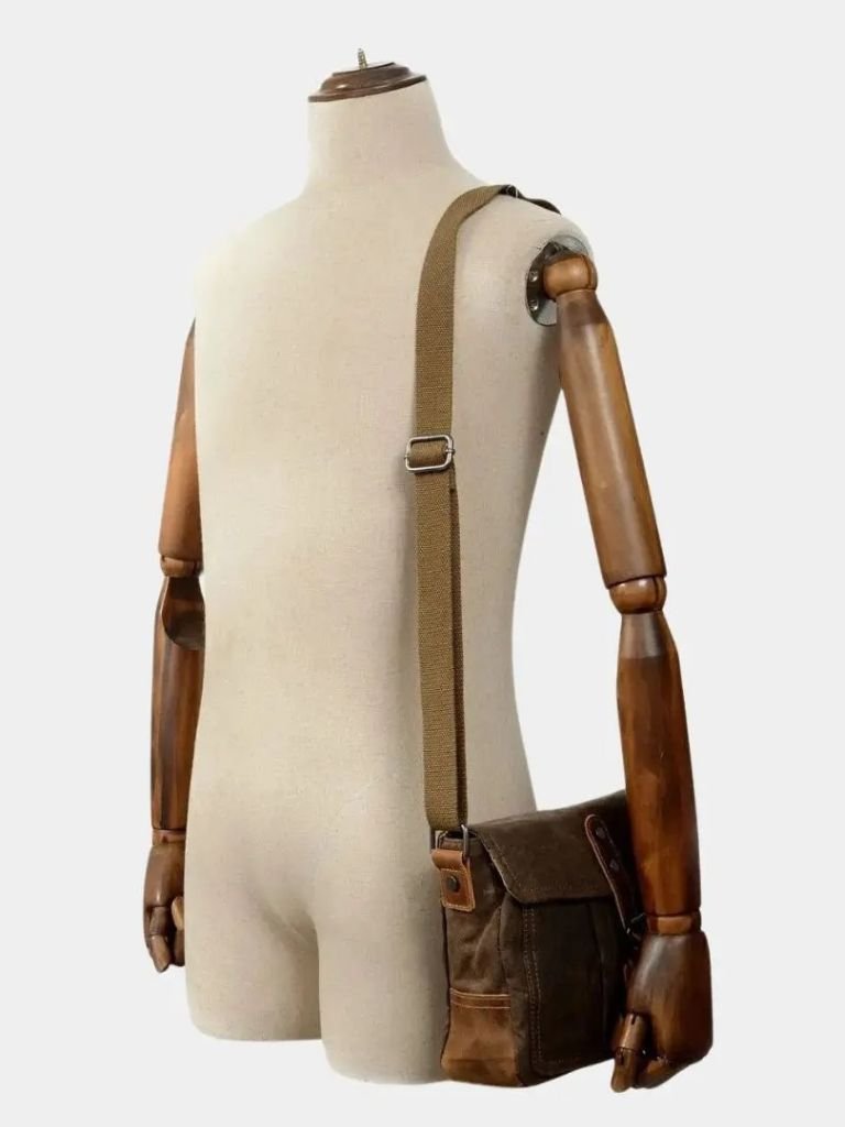 Balmoral Courier Transversal Bag - North & Row