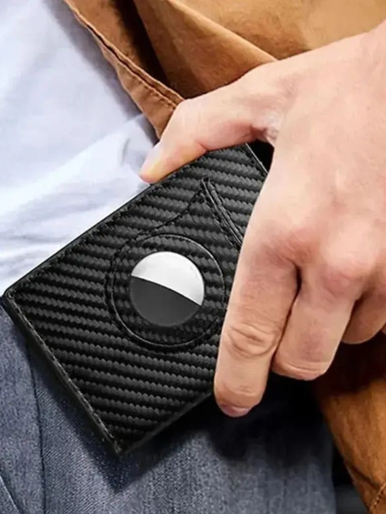 Carbon Fiber Wallet with Air Tag Holder RFID Blocking - North & Row