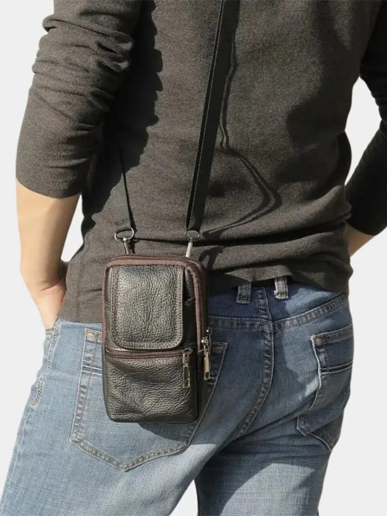 Compact Voyager Shoulder Bag -North & Row