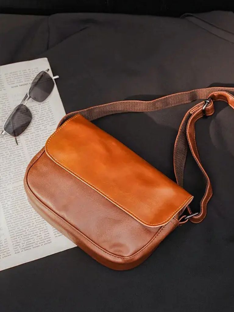 Milan Essential Leather Shoulder Bag - North & Row