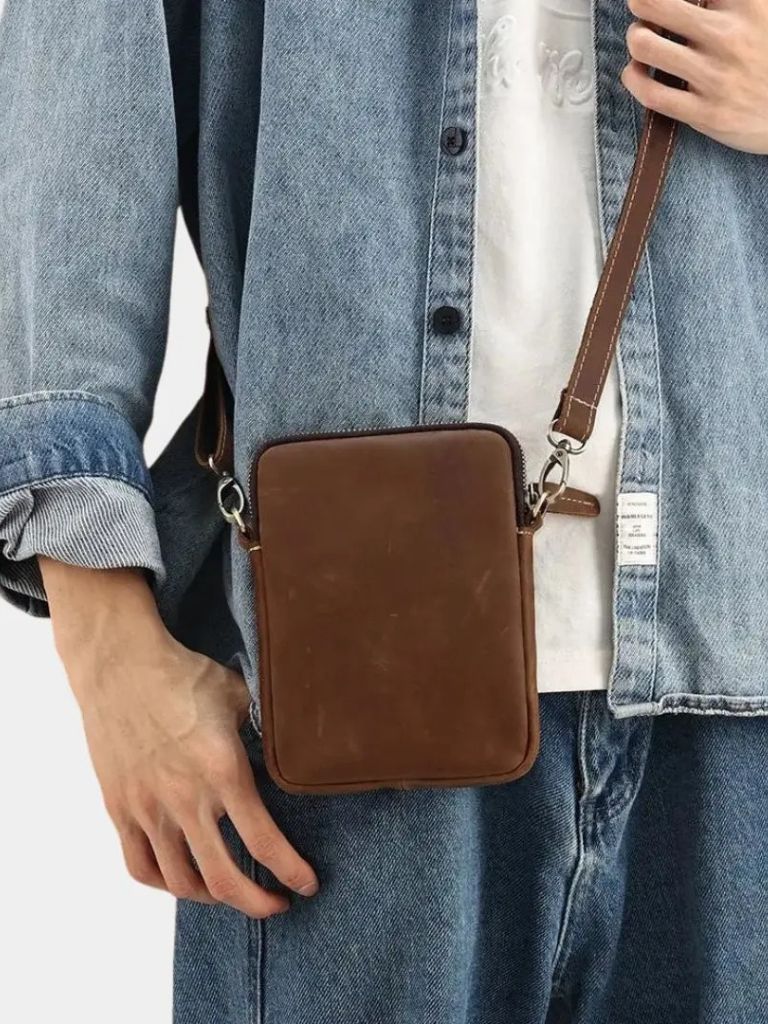 Minimalist Crossbody Leather Bag - North & Row