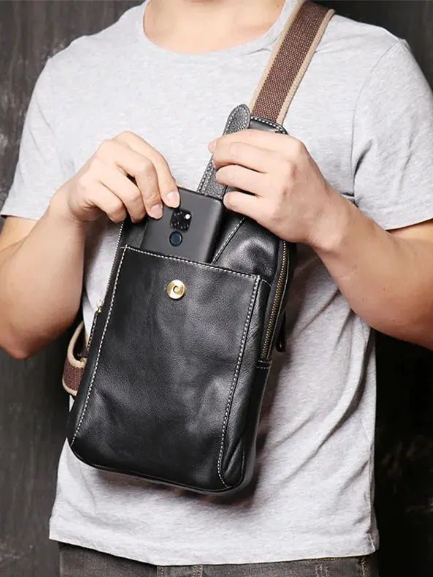 Minimalist Leather Shoulder Bag - North & Row