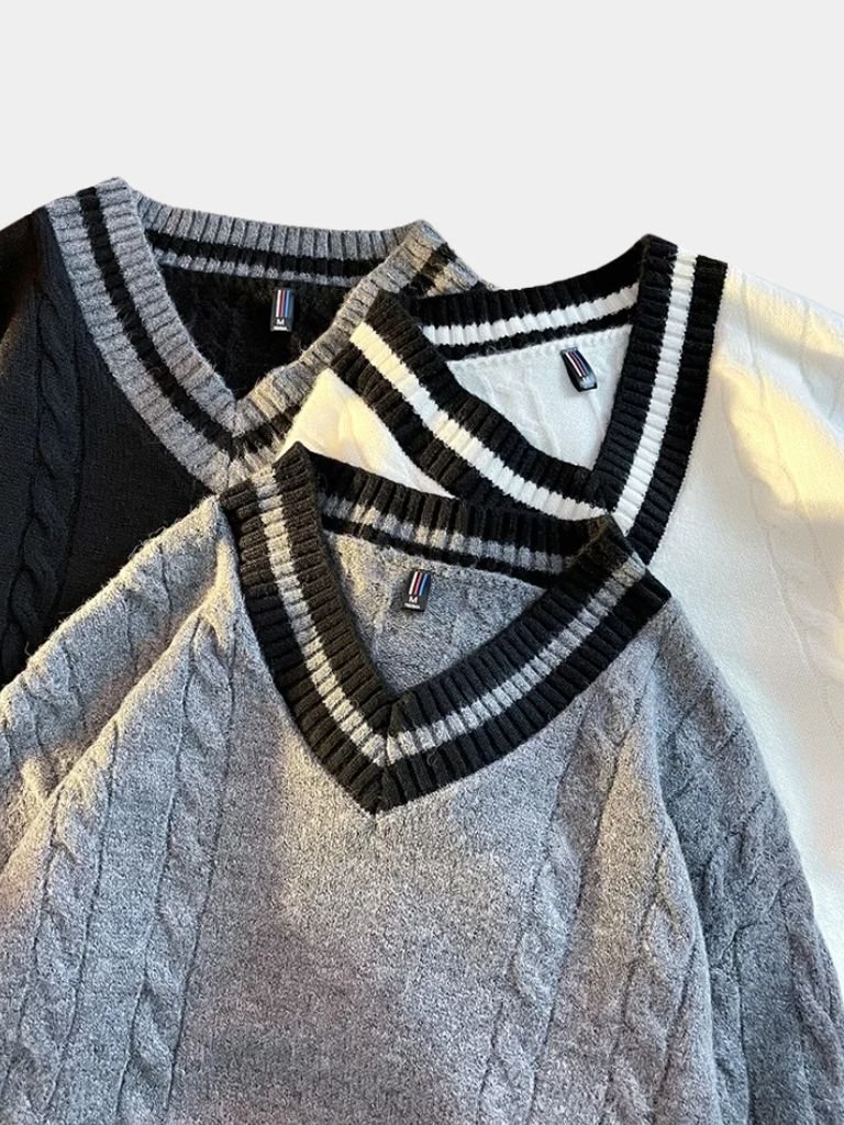 Minimalist V-Neck Sweater - North & Row