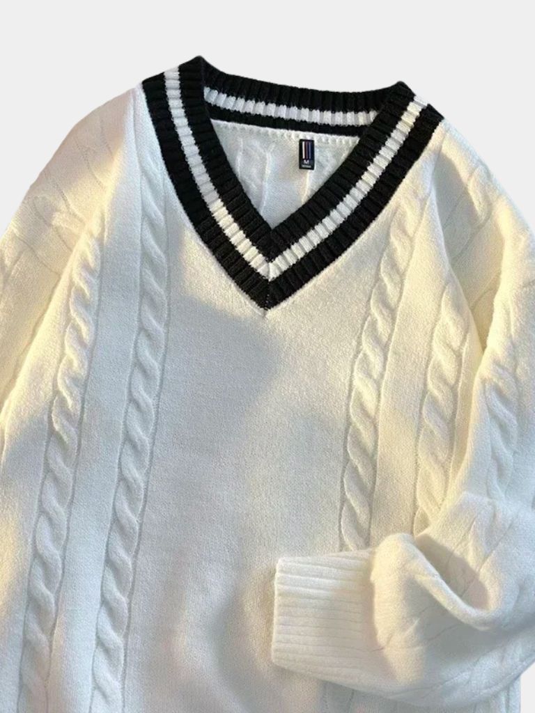 Minimalist V-Neck Sweater - North & Row