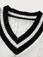 Minimalist V-Neck Sweater - North & Row