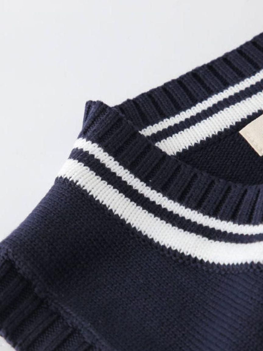 Old Money Essential Knit Vest - North & Row